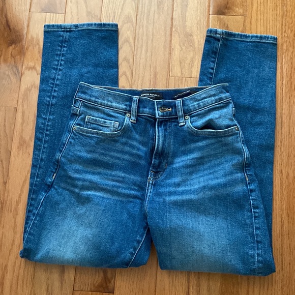 Banana Republic High Rise Straight Leg Jeans - Picture 4 of 8